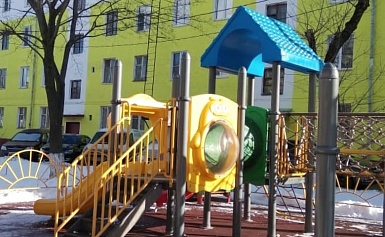 Проинспектировали детскую игровую площадку во дворе домов №35 и №35/2  по ул. Станционная