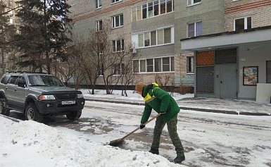 Проверка работы УК АО «Жилсервис» проведена 07 февраля после обильного снегопада в районе ул.Лесная. д.№19 мкр-н Юбилейный.