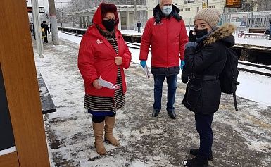 Сегодня общественники провели проверки соблюдения масочного режима на ж/д станциях "Подлипки - Дачные", "Болшево".