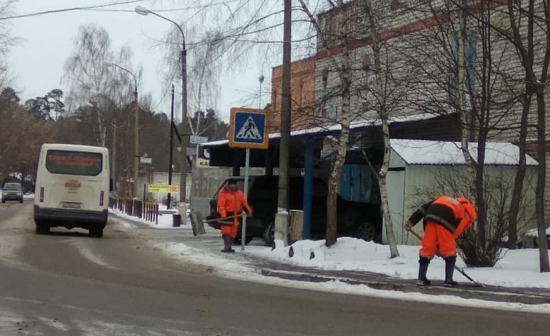 Контроль работы организации "Аатобытдор" по очистке городских улиц, пешеходных зон после обильного снегопада