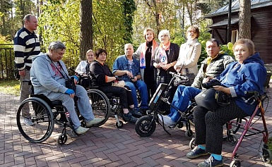 Благотворительная акция "Друг есть действие" для инвалидов- колясочников нашего города.