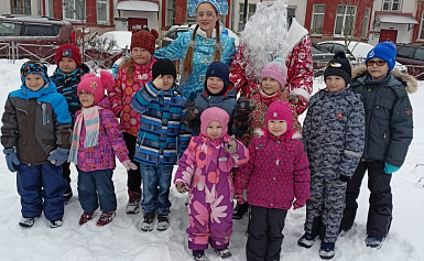 Провели празднование Старого нового года с детьми из многодетных семей и подопечными фонда - "Зимние забавы со Снегурочкой и Дедом Морозом".
