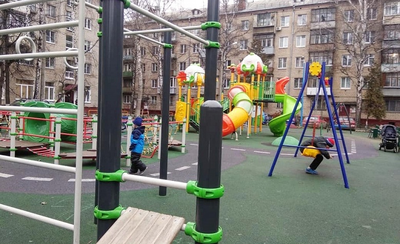 Общкственный мониторинг детской площадки, установленную в 2018 году по адресу  ул.Павлова д.10